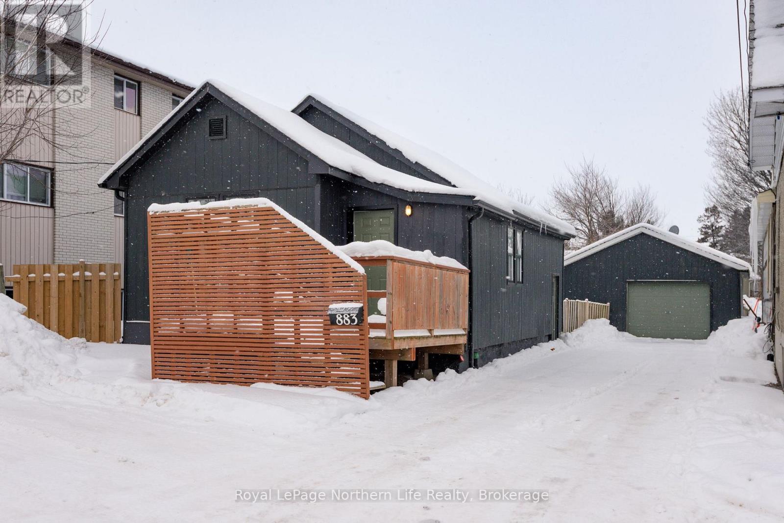 883 MEMORIAL DRIVE, north bay (ferris), Ontario