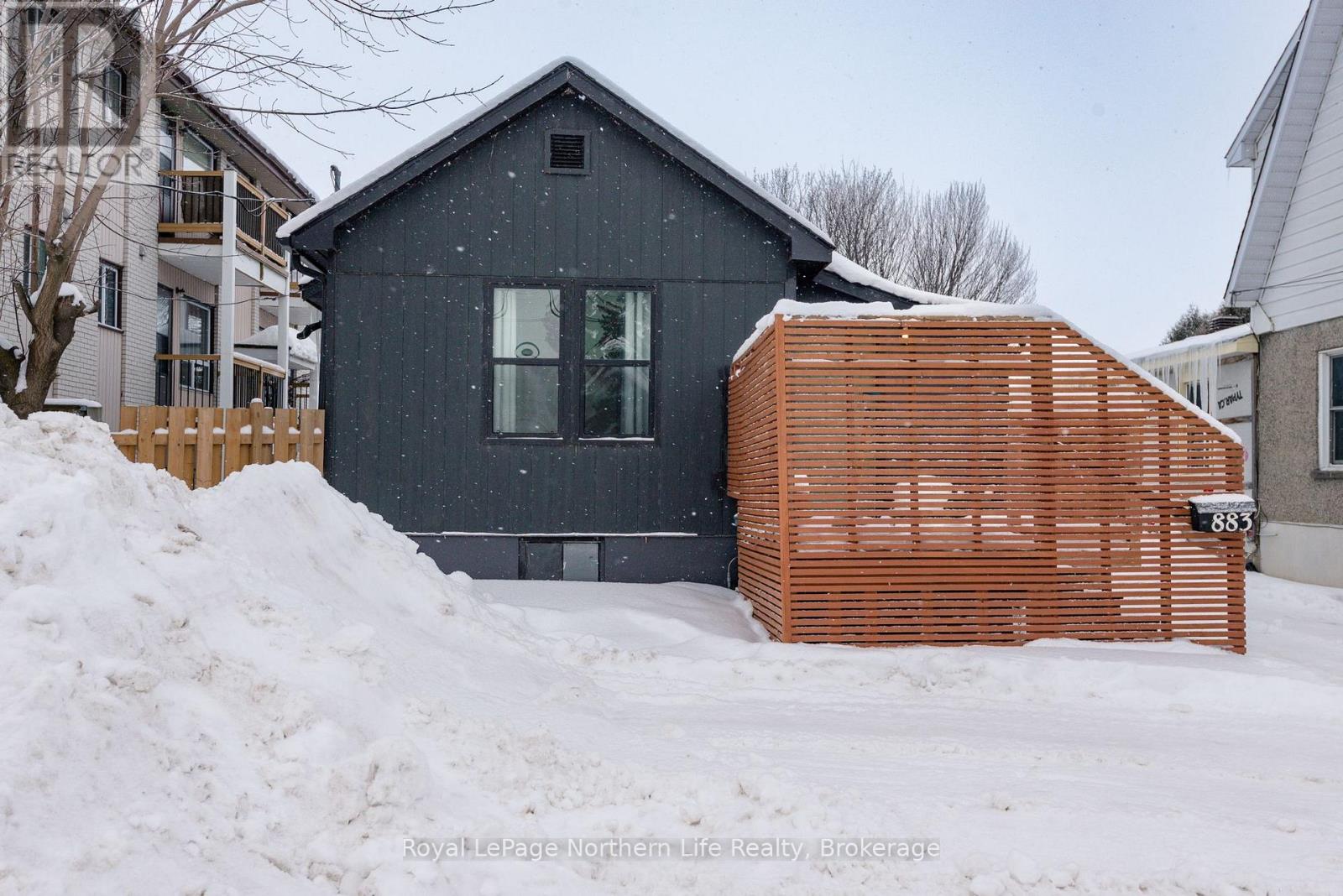 883 Memorial Drive, North Bay (Ferris), Ontario  P1A 1X9 - Photo 2 - X12765132