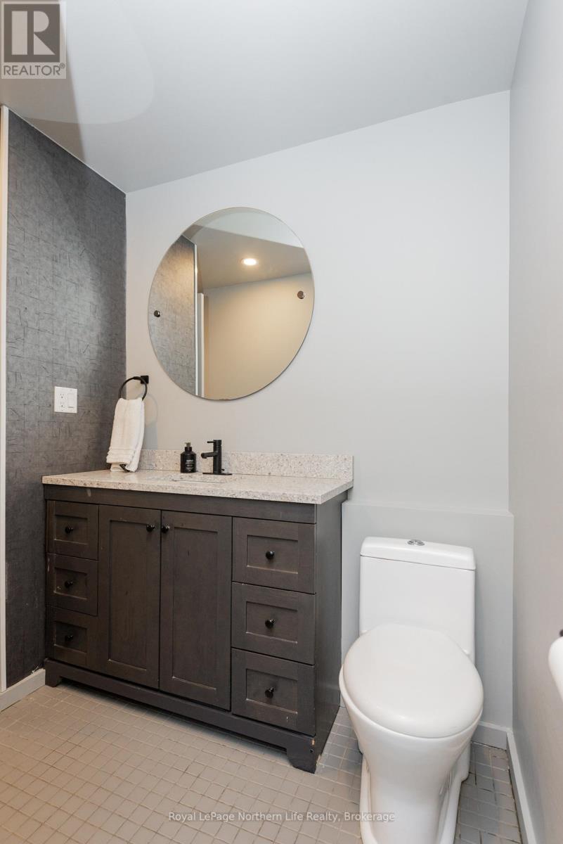 883 Memorial Drive, North Bay (Ferris), Ontario  P1A 1X9 - Photo 22 - X12765132