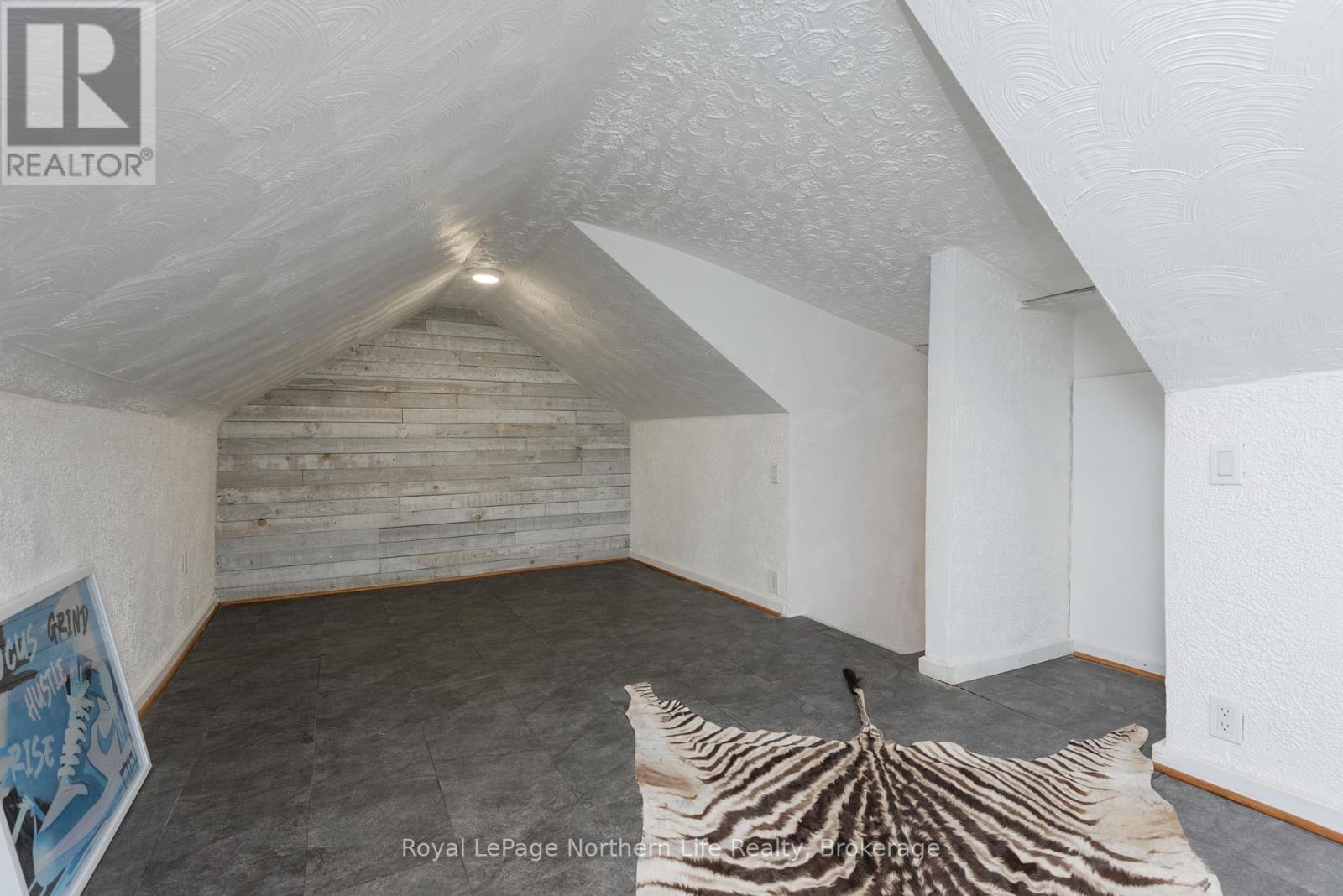 883 Memorial Drive, North Bay (Ferris), Ontario  P1A 1X9 - Photo 27 - X12765132