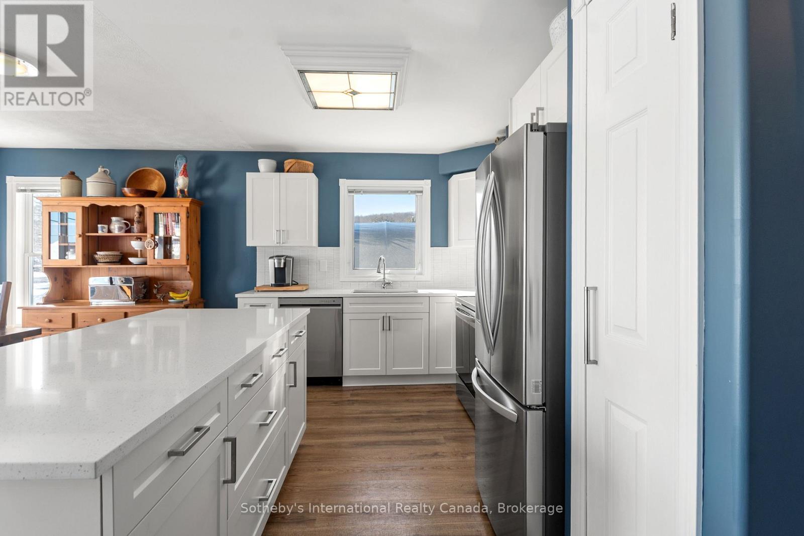 604 Champlain Road, Tiny, Ontario  L9M 0C2 - Photo 7 - S12765292