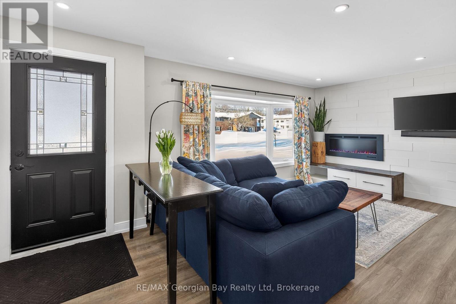 303 Seventh Street E, Midland, Ontario  L4R 4A1 - Photo 5 - S12765376