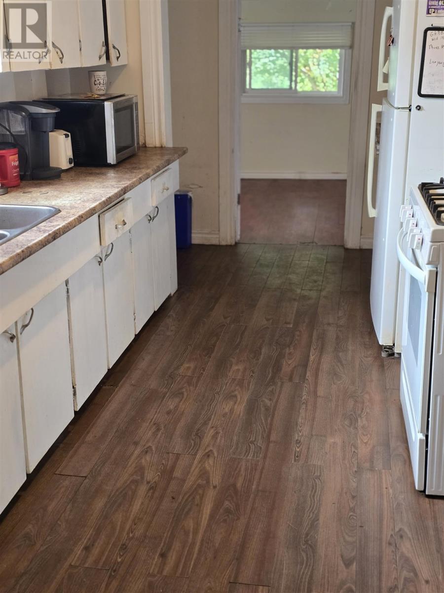 521 Bush St, Sault Ste. Marie, Ontario  P6C 3H8 - Photo 4 - SM252365