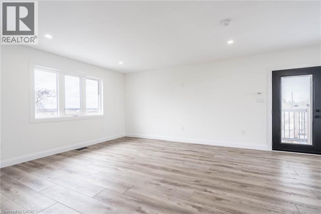 665 Ridge Road W Unit# 2, Grimsby, Ontario  L3M 4E7 - Photo 12 - 40796176