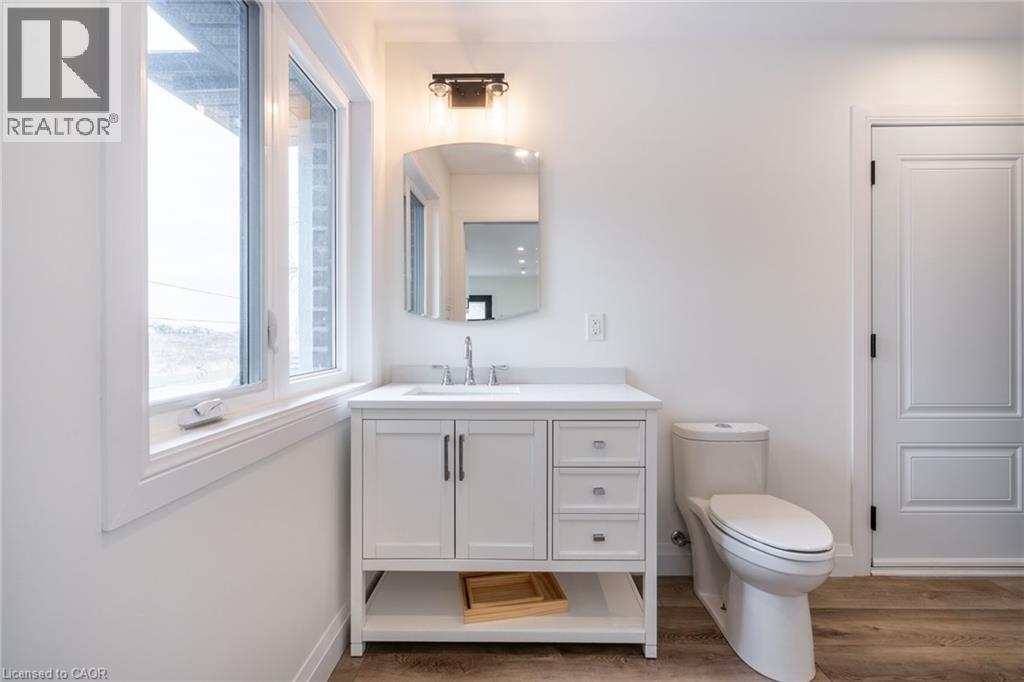 665 Ridge Road W Unit# 2, Grimsby, Ontario  L3M 4E7 - Photo 30 - 40796176