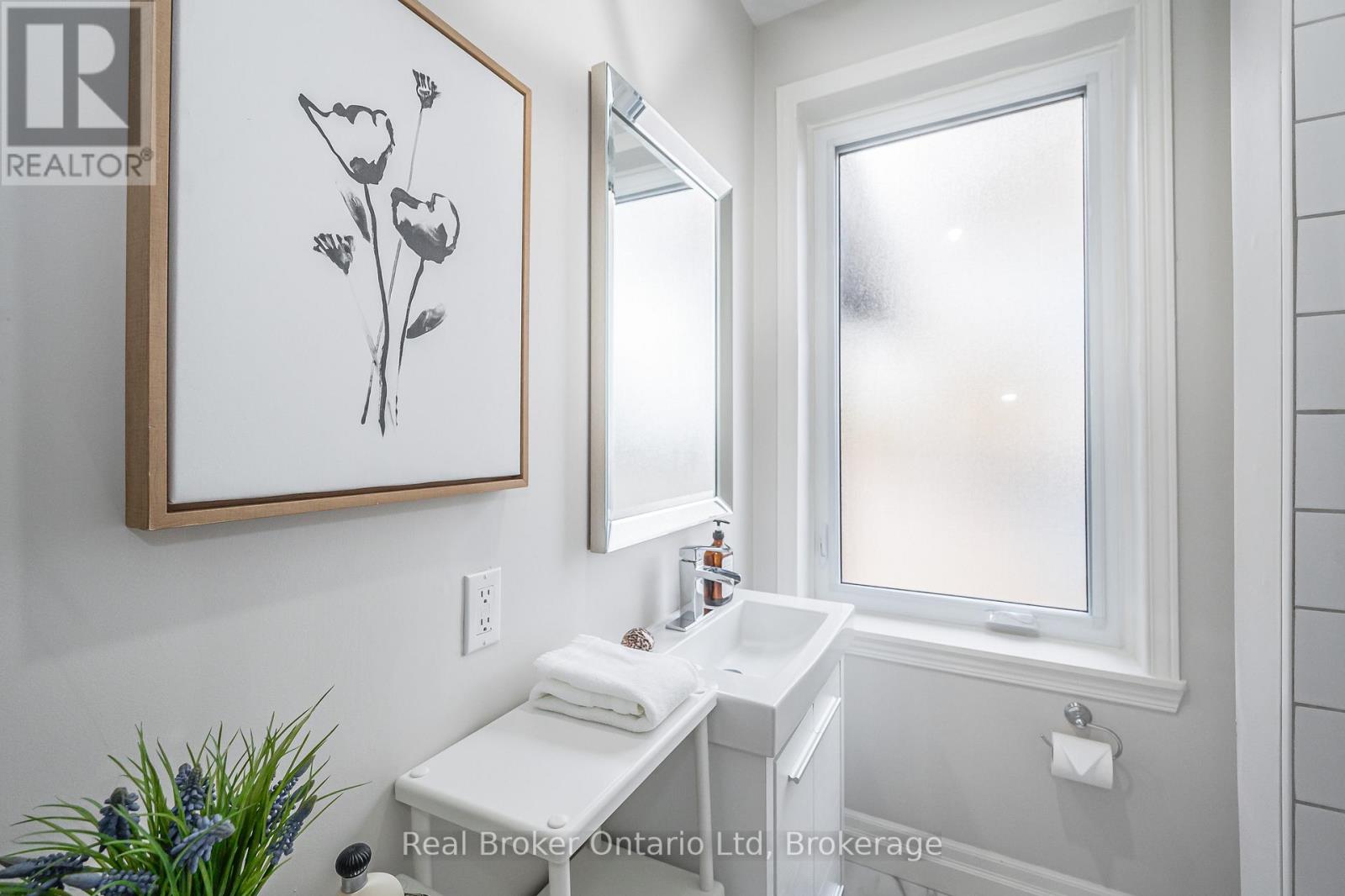 376 York Road, Guelph (St. Patrick's Ward), Ontario  N1E 3H1 - Photo 18 - X12765302