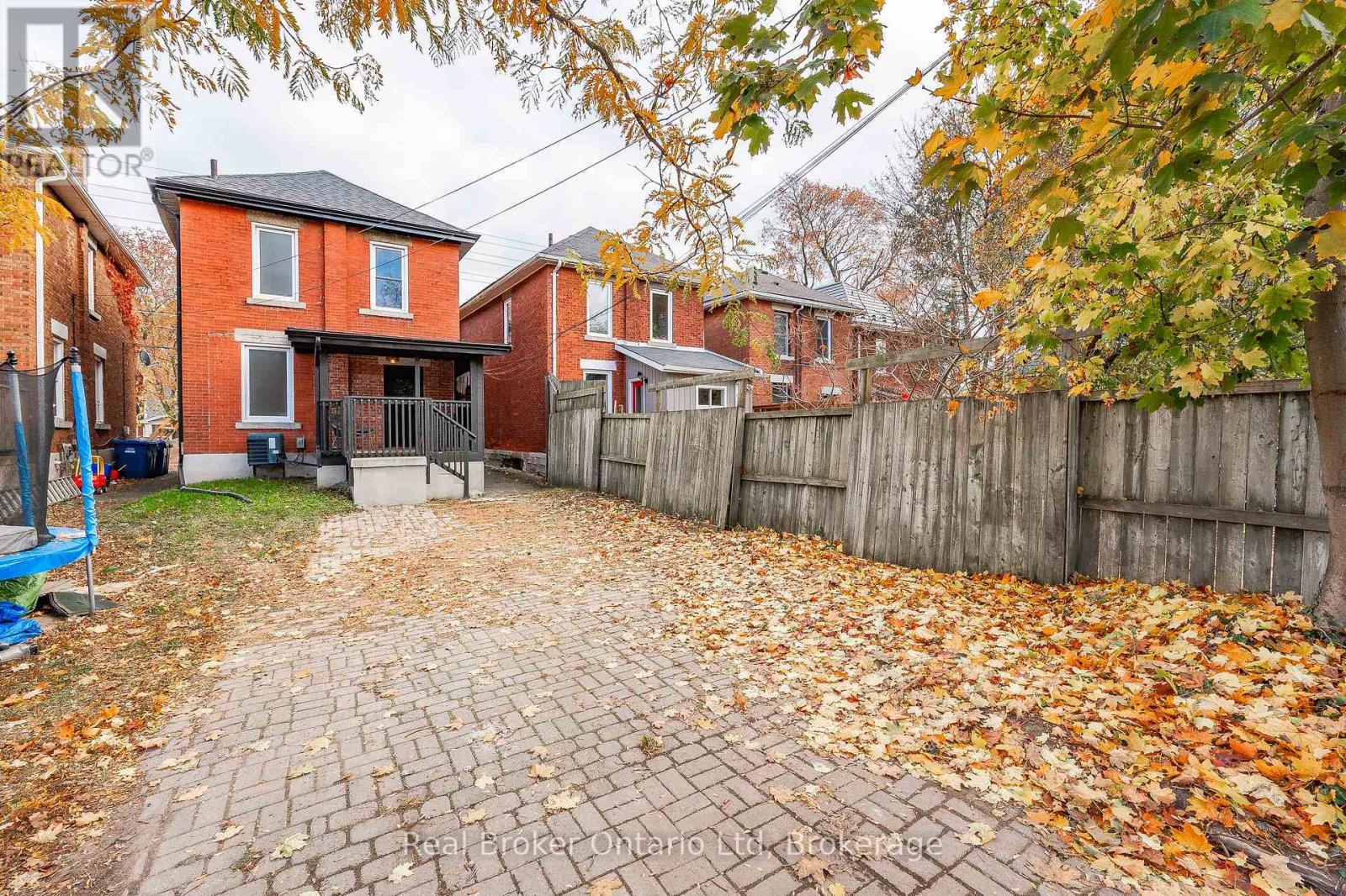 376 York Road, Guelph (St. Patrick's Ward), Ontario  N1E 3H1 - Photo 20 - X12765302