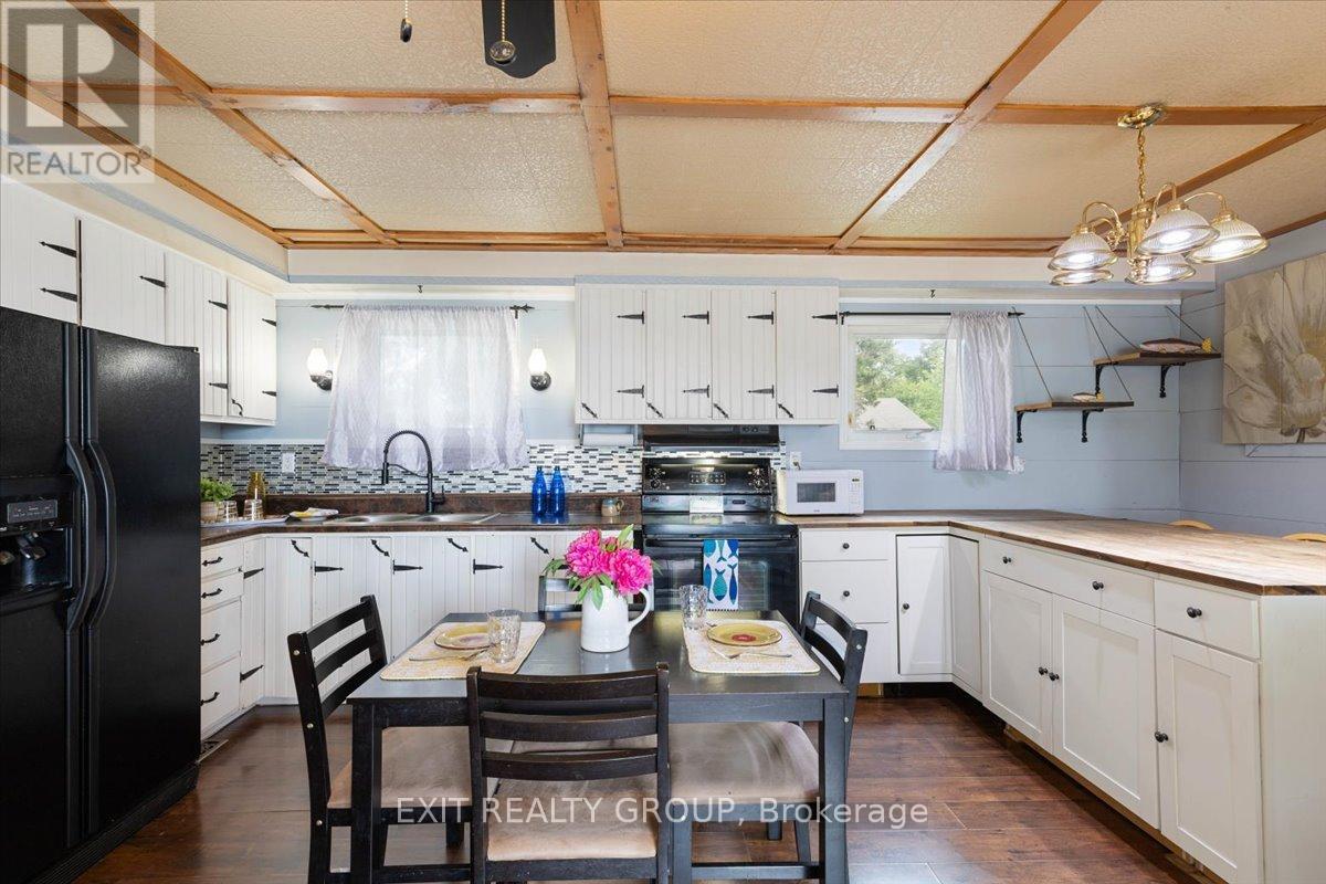 82 Outlet Road, Prince Edward County (Athol Ward), Ontario  K0K 1P0 - Photo 8 - X12765436