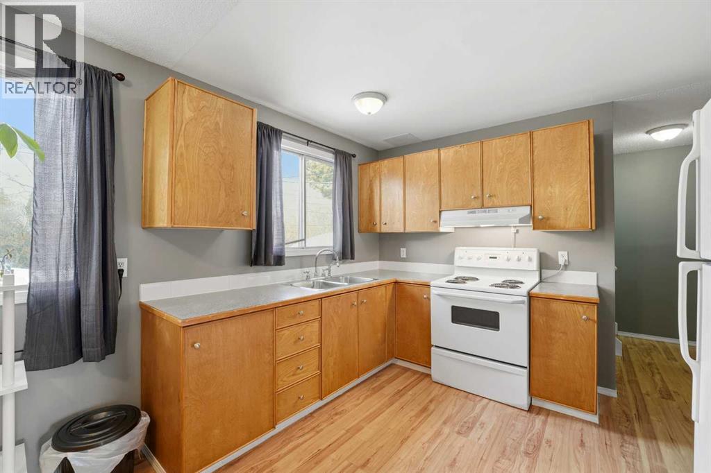 403 Terrace Park, Red Deer, Alberta  T4N 1V8 - Photo 8 - A2281011