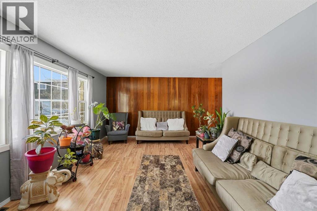 403 Terrace Park, Red Deer, Alberta  T4N 1V8 - Photo 9 - A2281011