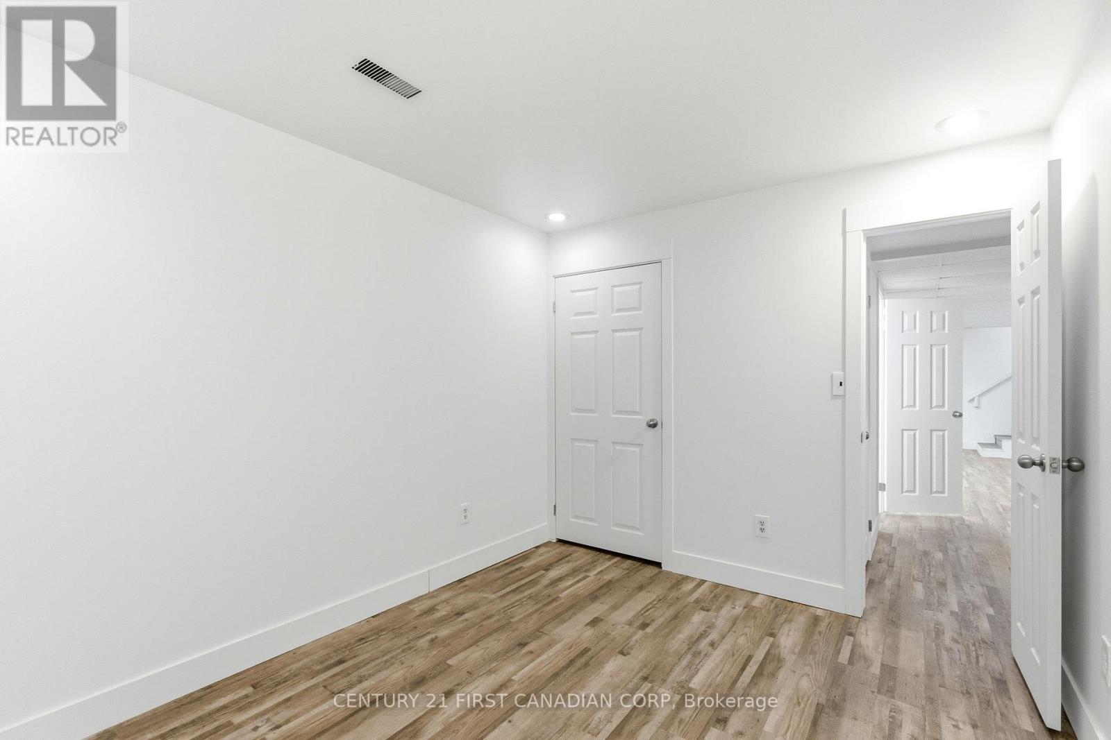 7641 Lakeshore Road, Lambton Shores, Ontario  N0N 1J0 - Photo 28 - X12765188