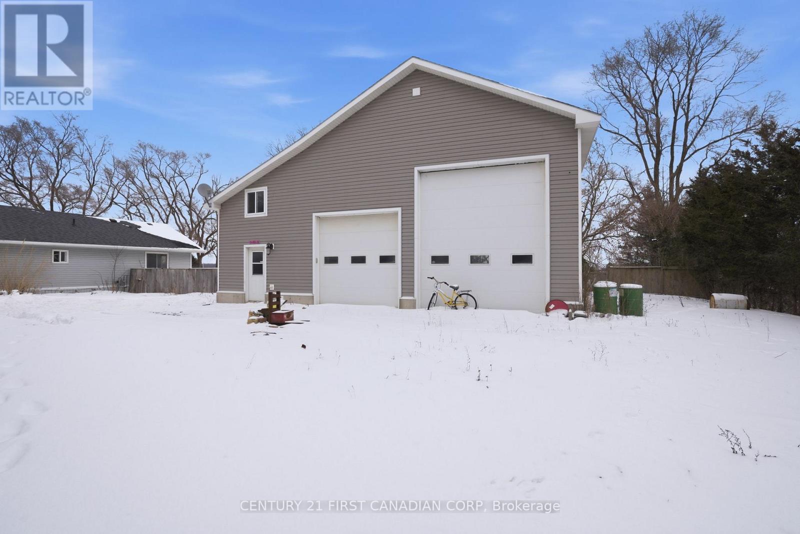 7641 Lakeshore Road, Lambton Shores, Ontario  N0N 1J0 - Photo 33 - X12765188