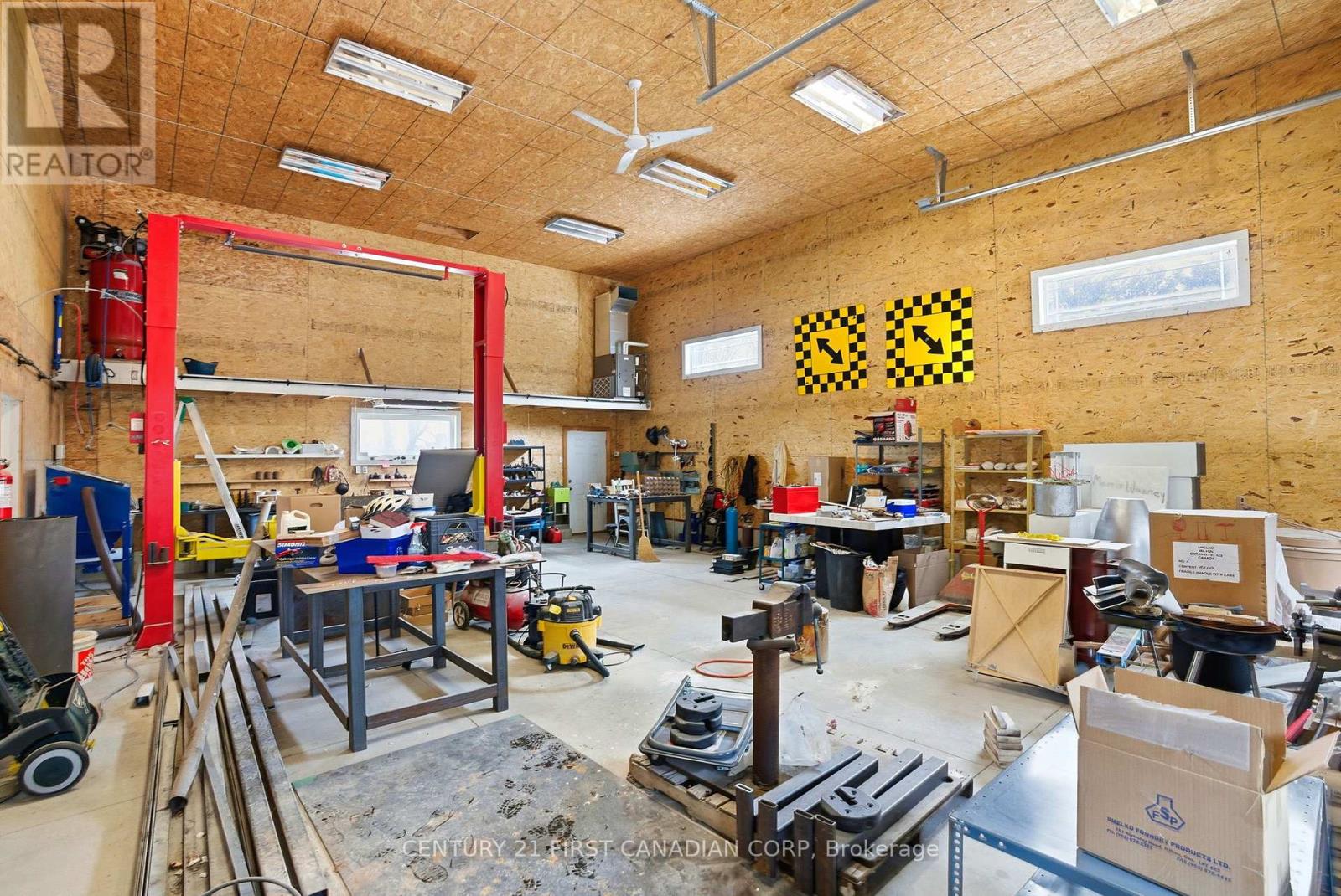 7641 Lakeshore Road, Lambton Shores, Ontario  N0N 1J0 - Photo 35 - X12765188