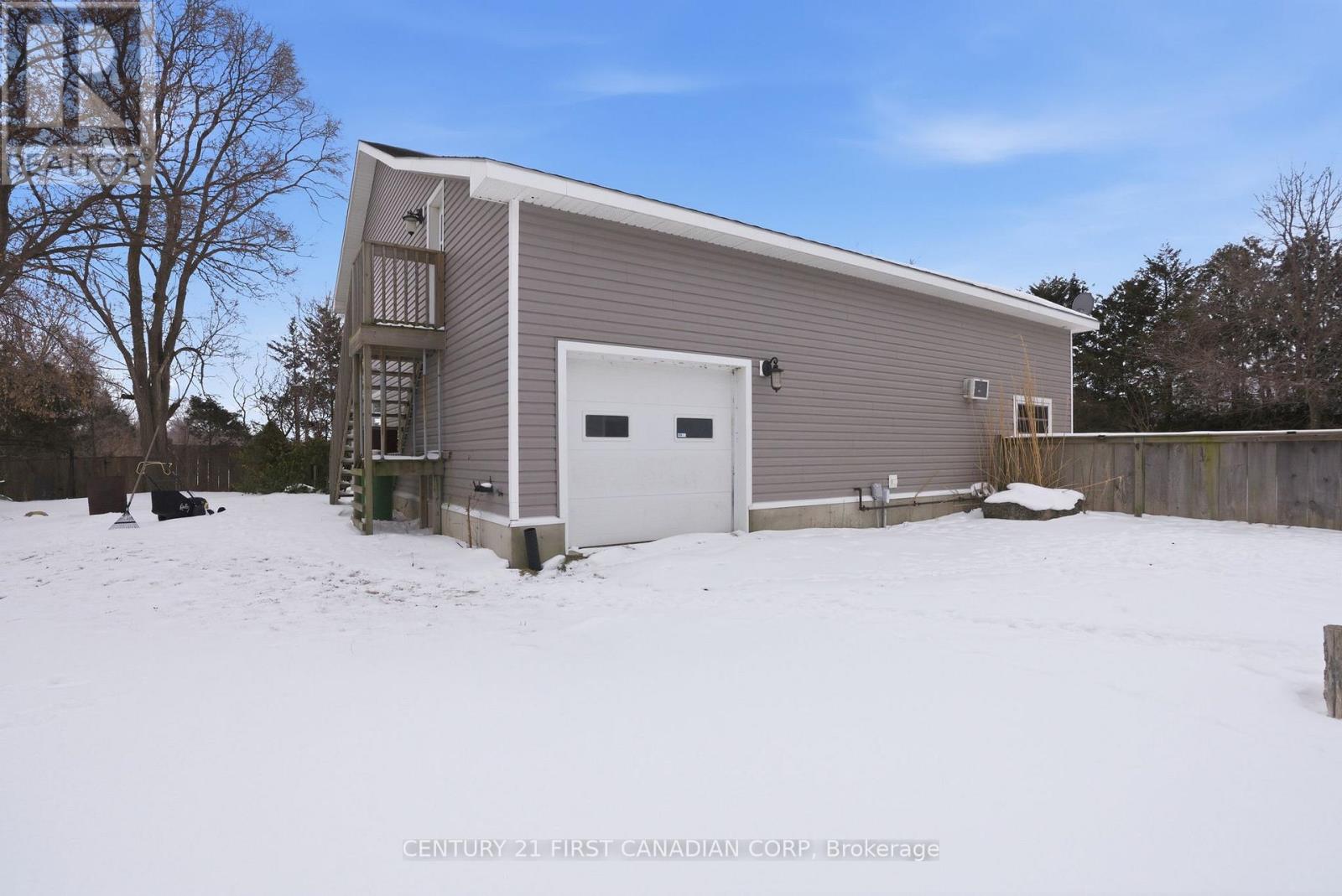 7641 Lakeshore Road, Lambton Shores, Ontario  N0N 1J0 - Photo 41 - X12765188