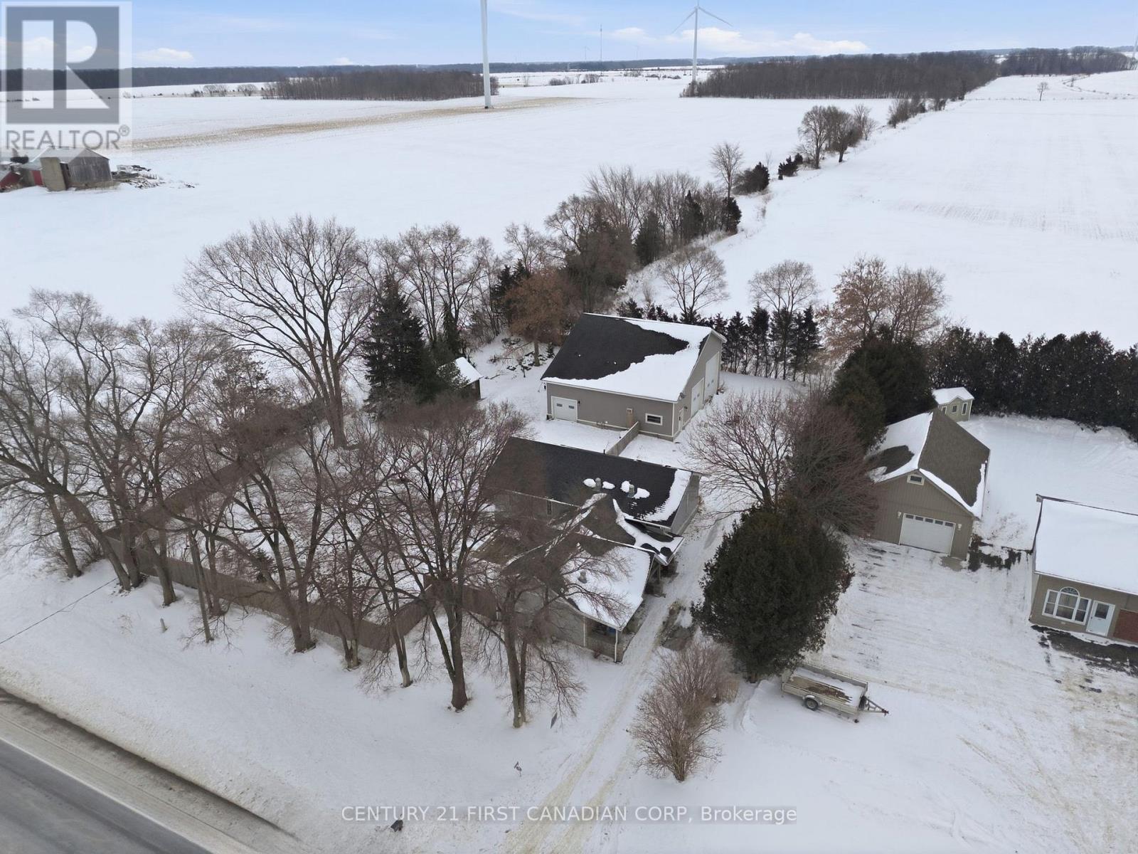 7641 Lakeshore Road, Lambton Shores, Ontario  N0N 1J0 - Photo 5 - X12765188