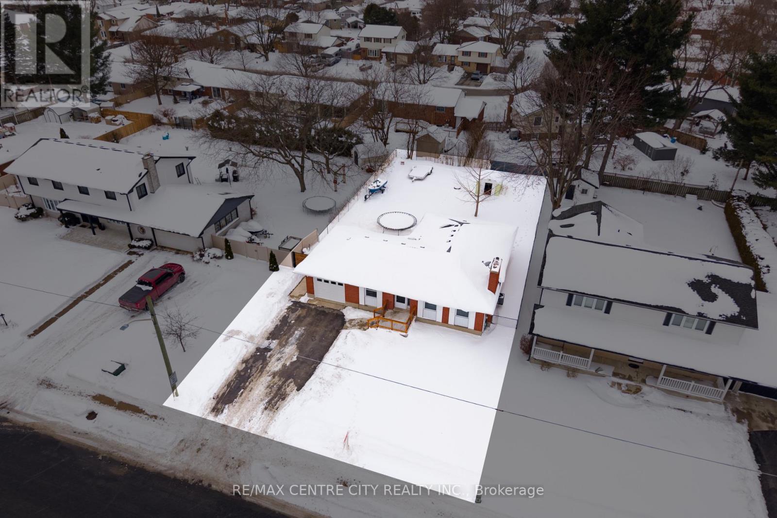 120 Rutherford Avenue, Aylmer, Ontario  N5H 2N8 - Photo 2 - X12765222