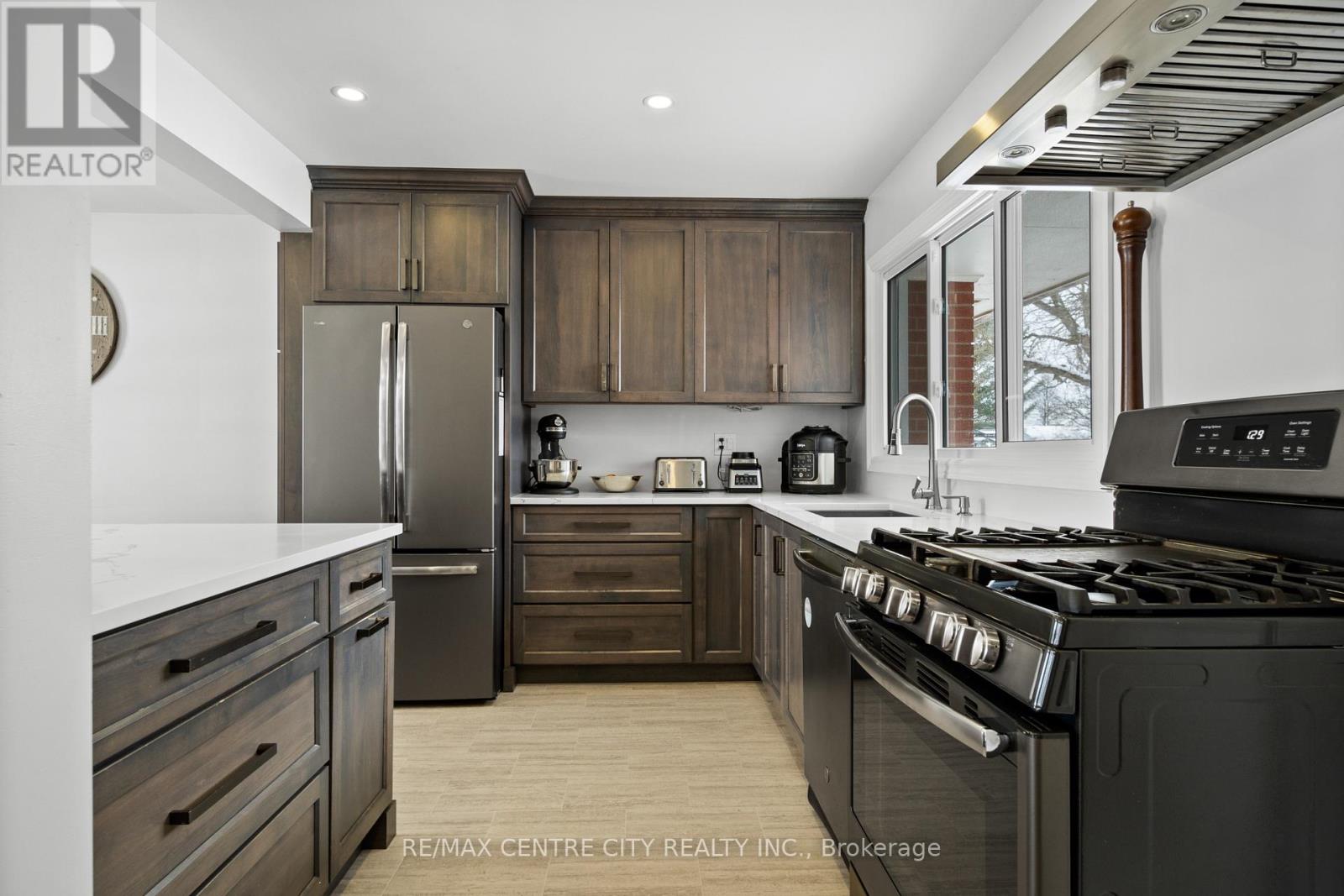 120 Rutherford Avenue, Aylmer, Ontario  N5H 2N8 - Photo 9 - X12765222