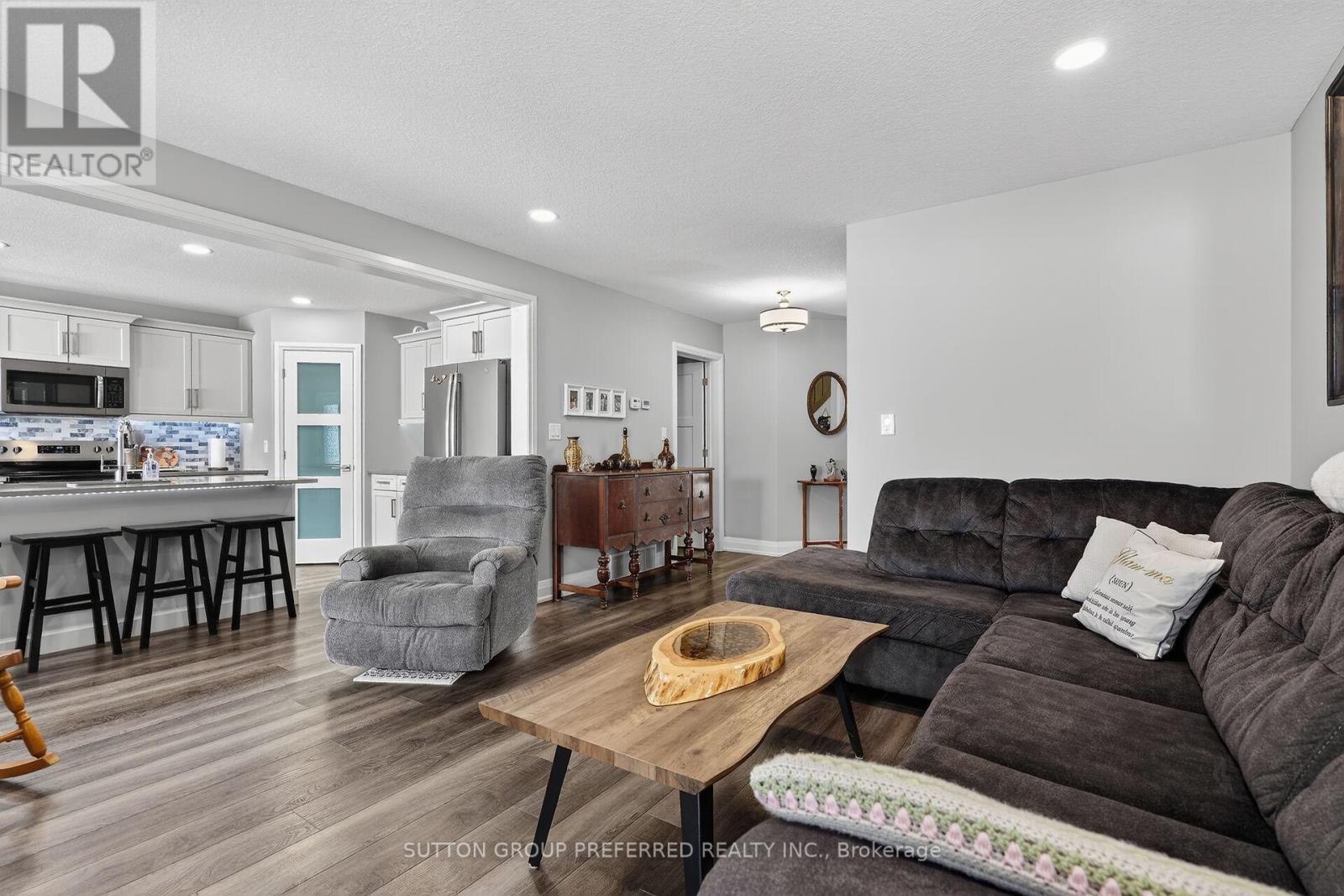 150 Gilmour Drive, Lucan Biddulph, Ontario  N0M 2J0 - Photo 12 - X12765336