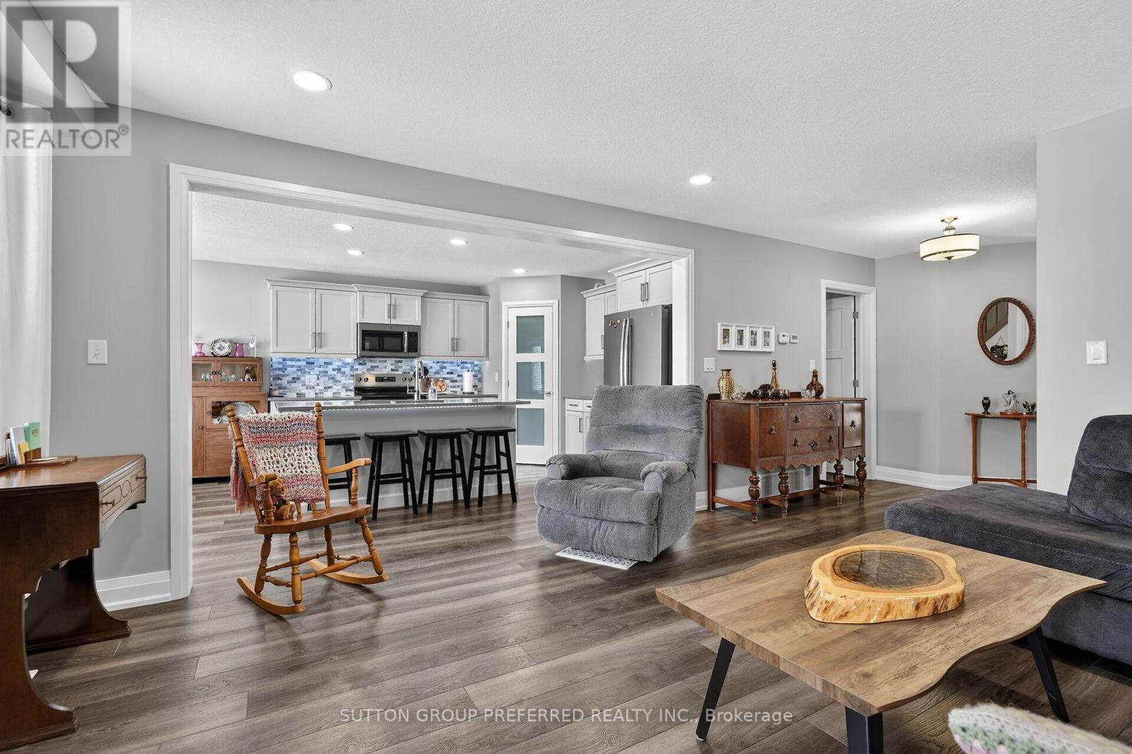 150 Gilmour Drive, Lucan Biddulph, Ontario  N0M 2J0 - Photo 13 - X12765336