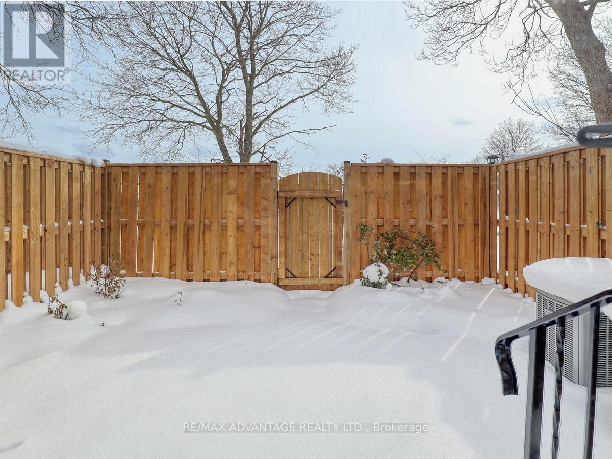 1214 Limberlost Road, London North, Ontario  N6G 3A5 - Photo 3 - X12765416