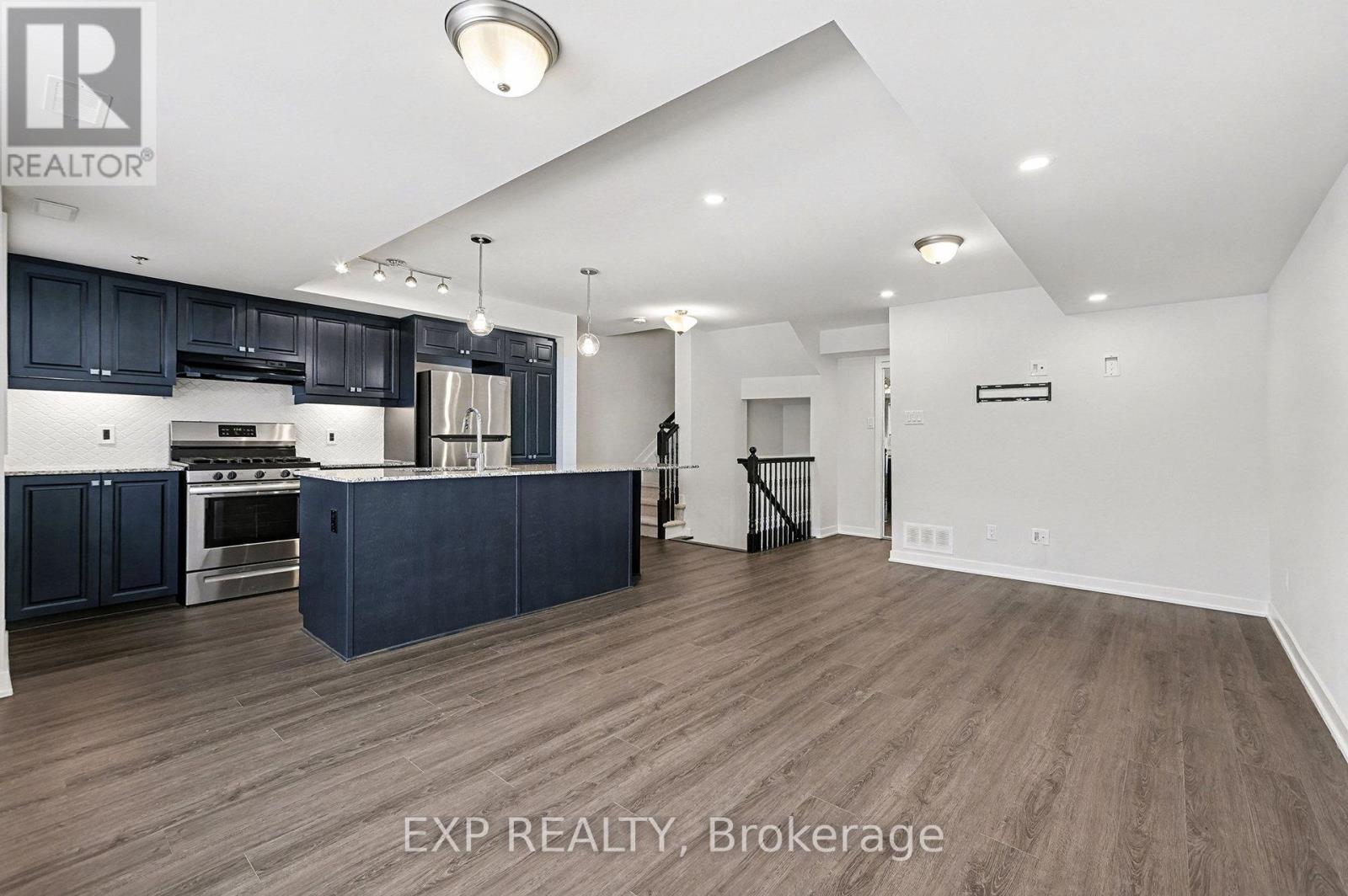 770 Mikinak Road, Ottawa, Ontario  K1K 5A5 - Photo 10 - X12765226