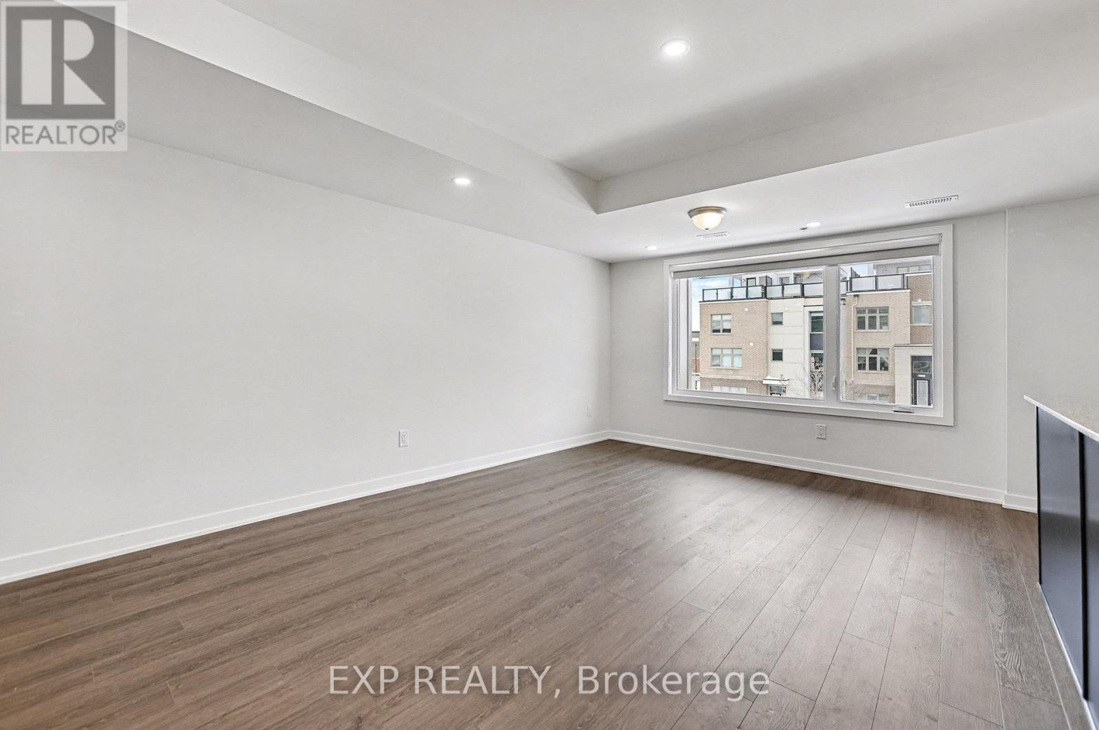 770 Mikinak Road, Ottawa, Ontario  K1K 5A5 - Photo 12 - X12765226