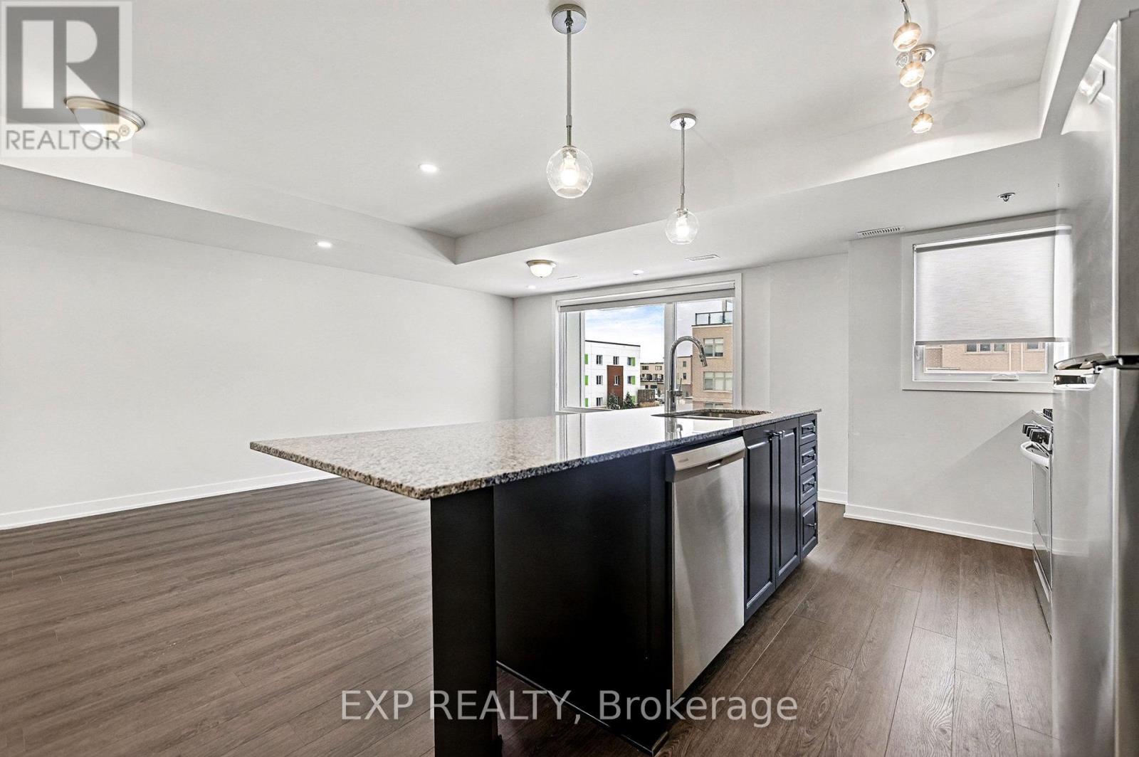 770 Mikinak Road, Ottawa, Ontario  K1K 5A5 - Photo 9 - X12765226