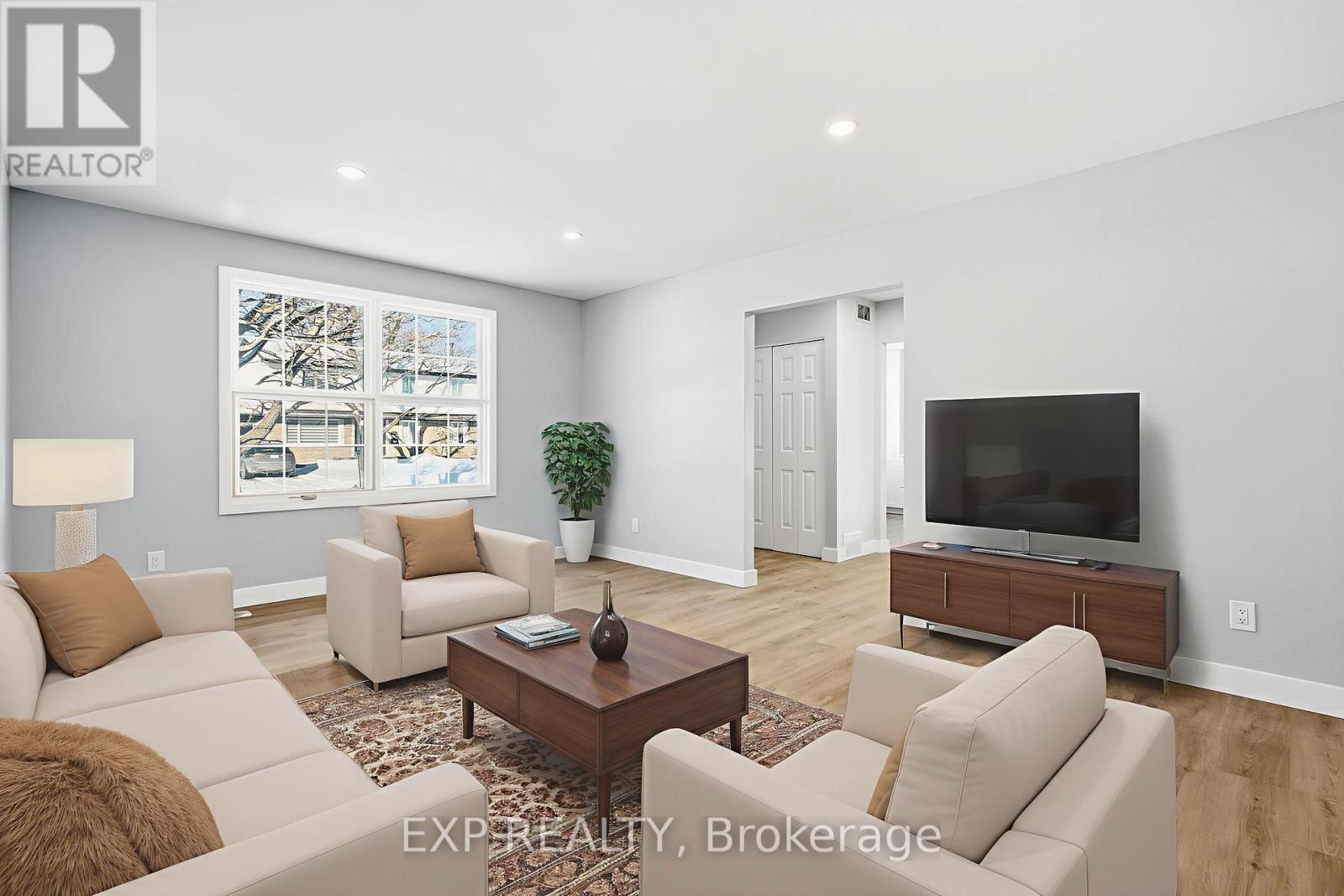 2158 Fillmore Crescent, Ottawa, Ontario  K1J 6A4 - Photo 8 - X12765344