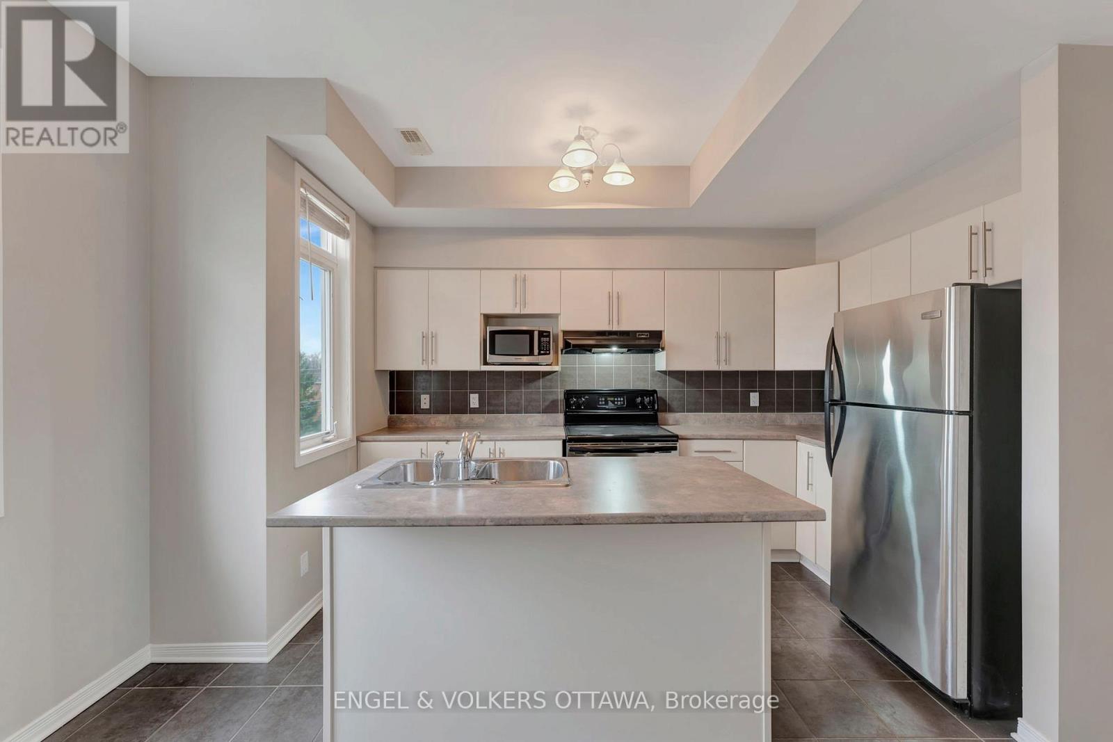 33 - 949 Cummings Avenue, Ottawa, Ontario  K1J 7R9 - Photo 15 - X12765394