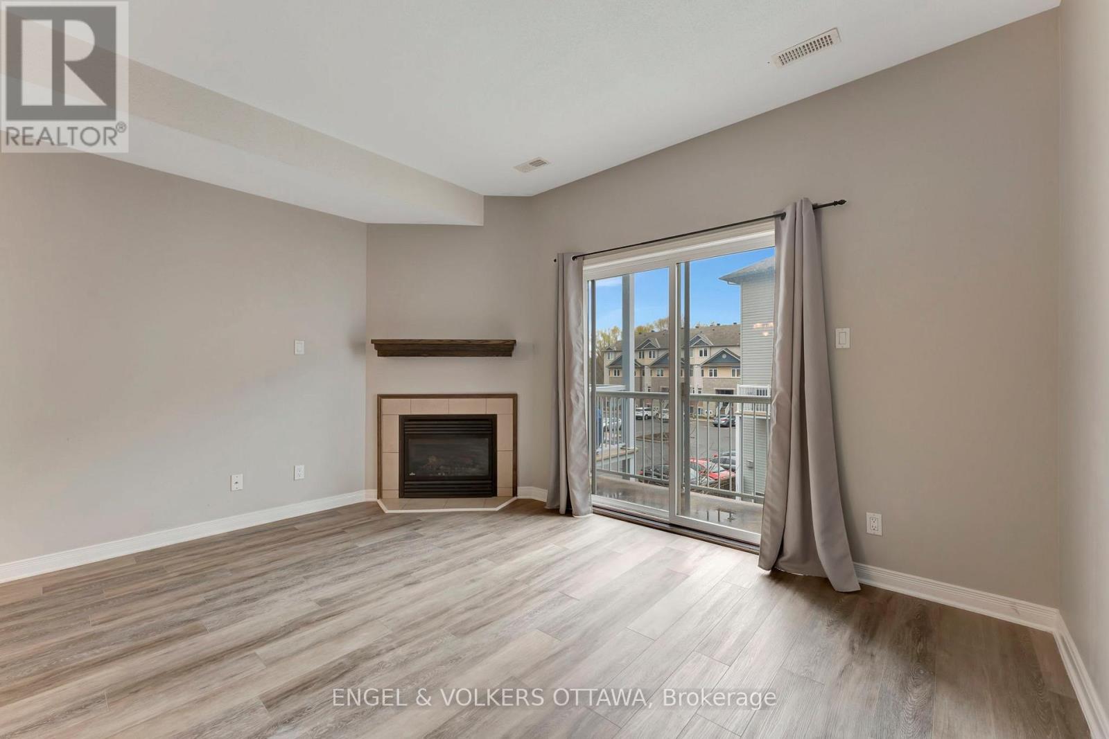 33 - 949 Cummings Avenue, Ottawa, Ontario  K1J 7R9 - Photo 9 - X12765394