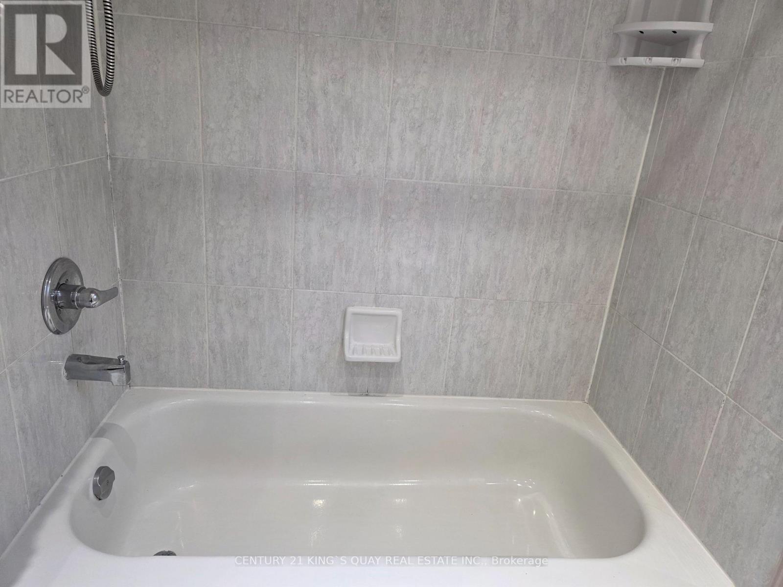 120 Flagstone Way, Newmarket, Ontario  L3X 2Z8 - Photo 10 - N12610906