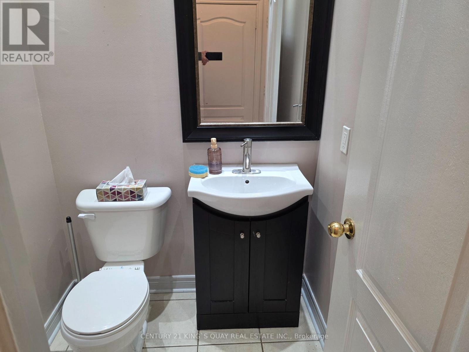 120 Flagstone Way, Newmarket, Ontario  L3X 2Z8 - Photo 12 - N12610906