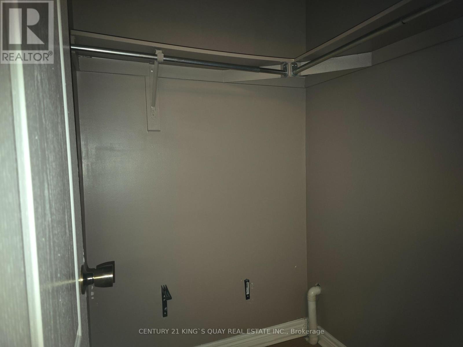 120 Flagstone Way, Newmarket, Ontario  L3X 2Z8 - Photo 5 - N12610906