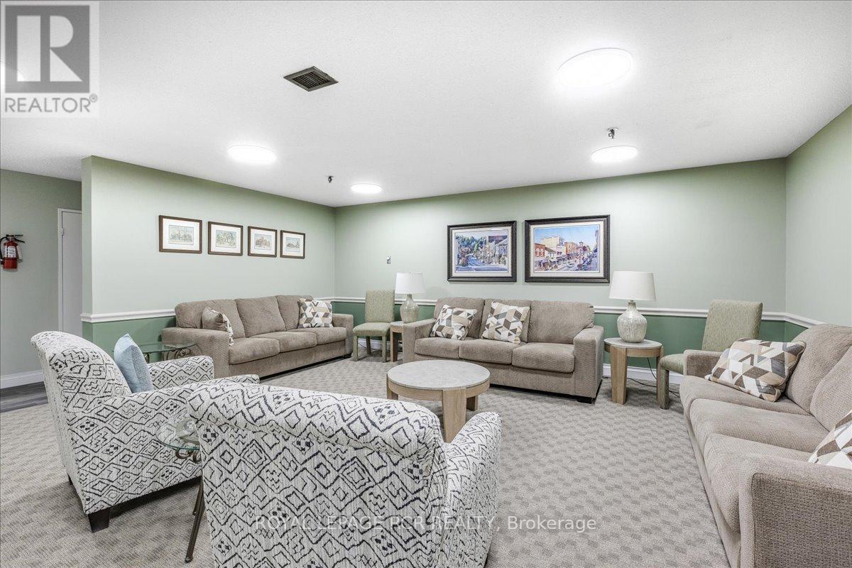 904 - 20 William Roe Boulevard, Newmarket (Central Newmarket), Ontario  L3Y 5V6 - Photo 42 - N12750038