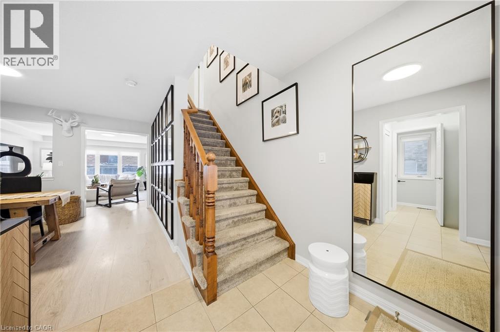 39 Dalton Drive, Cambridge, Ontario  N3C 0E7 - Photo 3 - 40801709