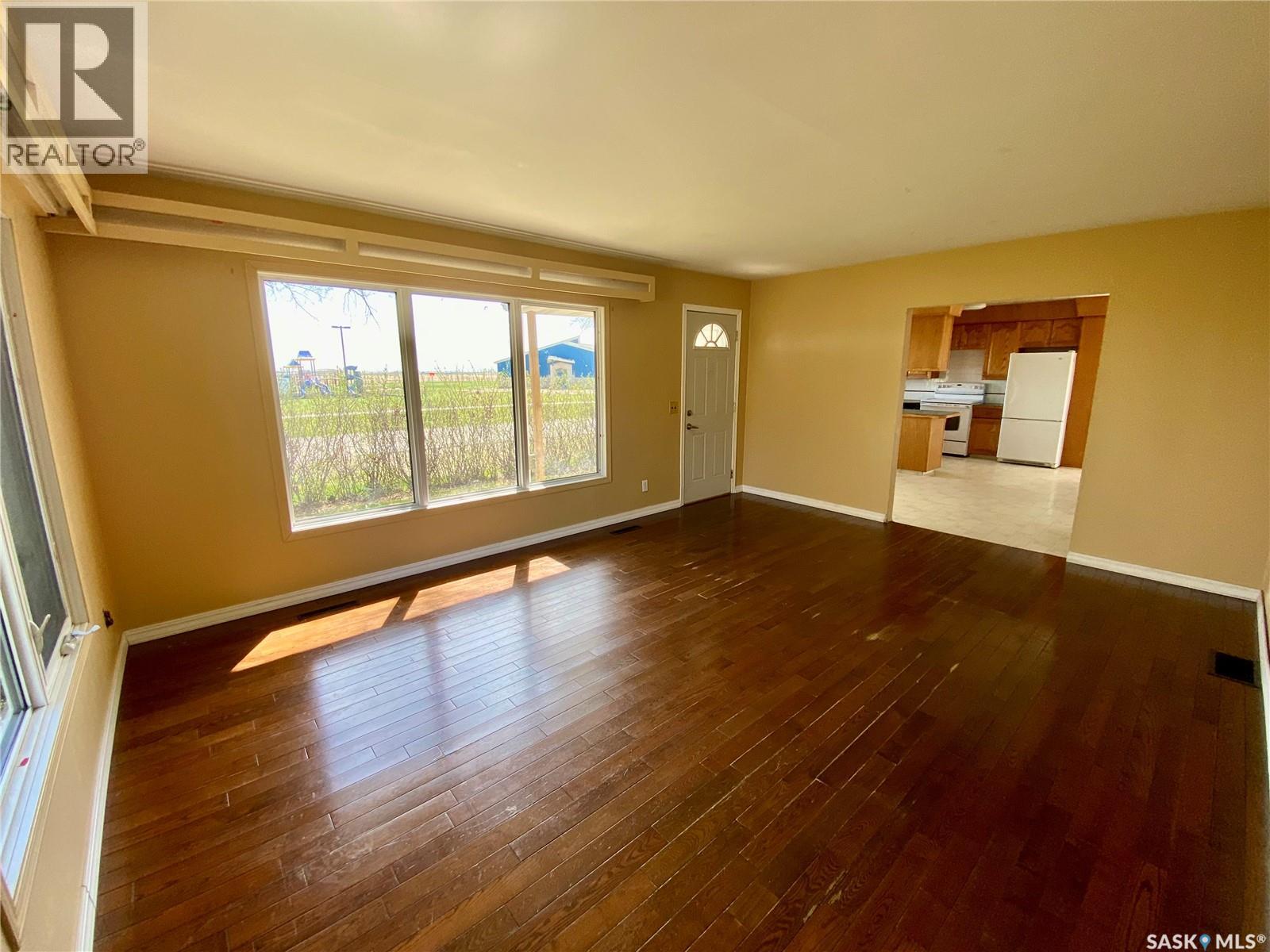 320 2 STREET E, Carnduff, Saskatchewan