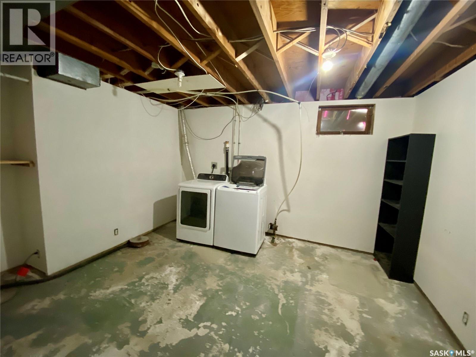 320 2 Street E, Carnduff, Saskatchewan  S0C 0S0 - Photo 17 - SK004706