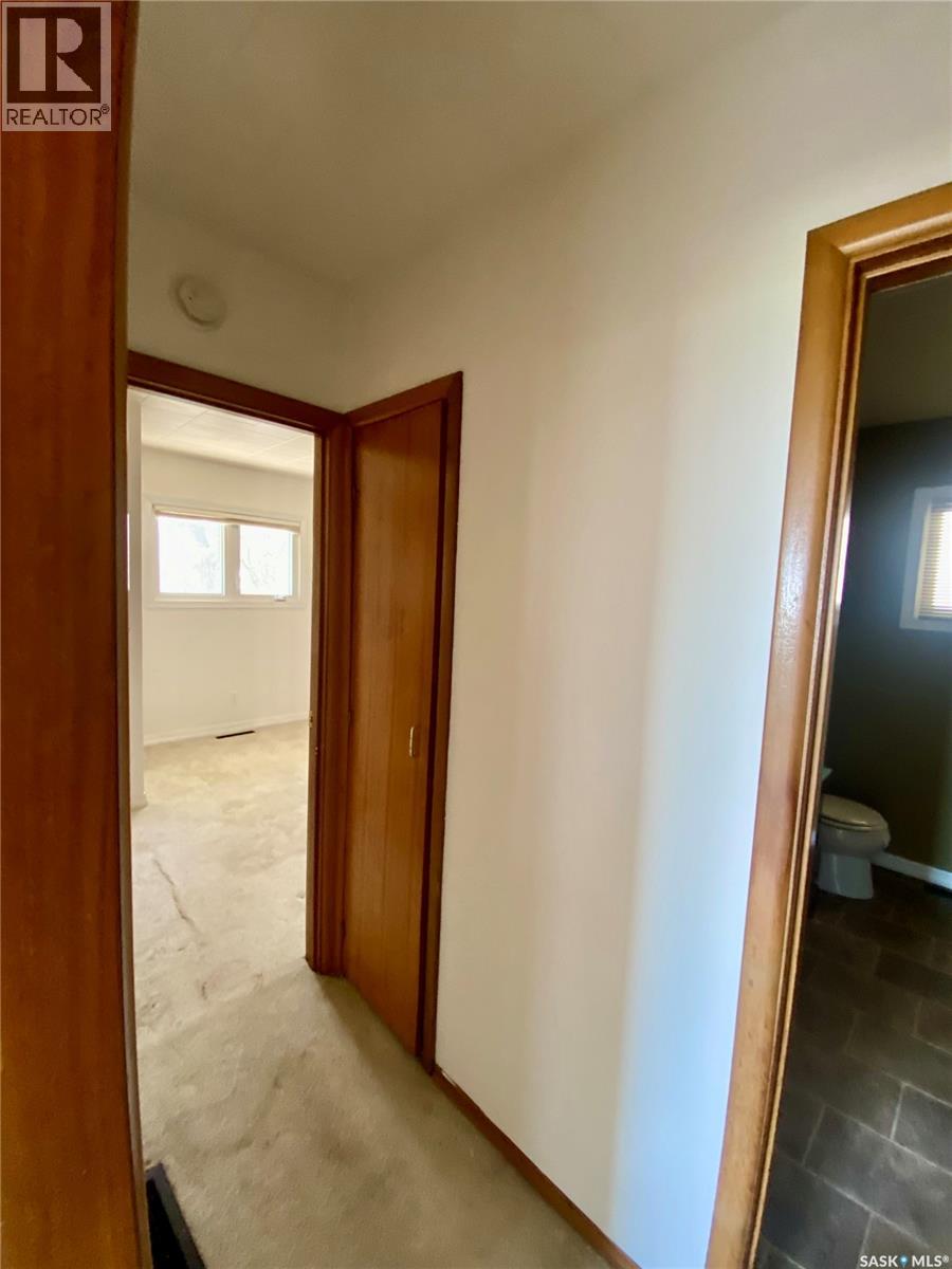 320 2 Street E, Carnduff, Saskatchewan  S0C 0S0 - Photo 11 - SK004706