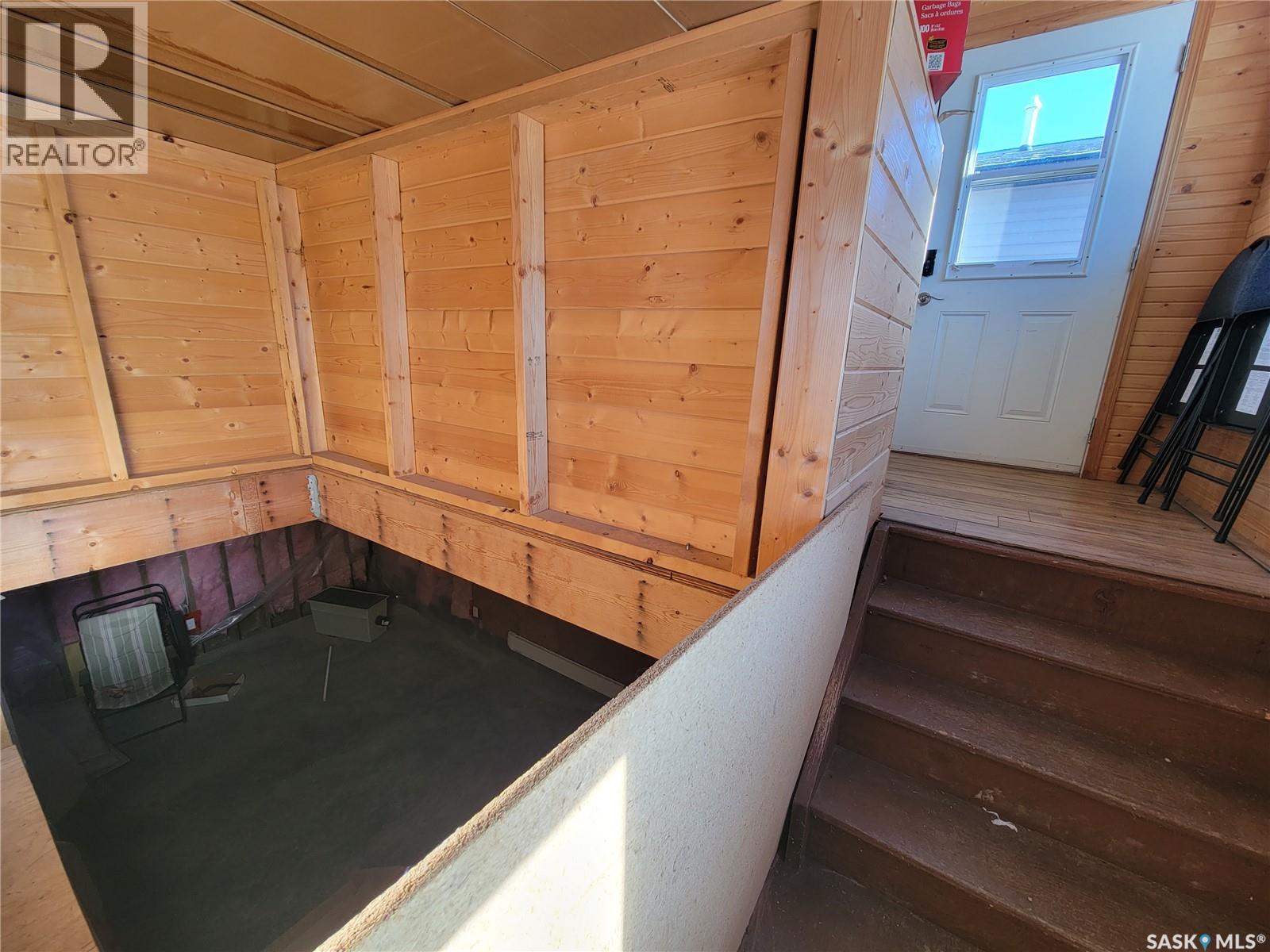 11 & 12 Mirror Place, Macklin, Saskatchewan  S0L 2C0 - Photo 27 - SK028056