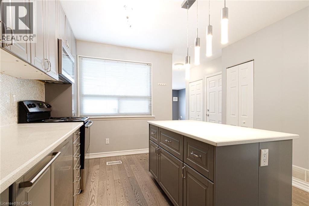 1601 Sandgate Crescent Unit# Main, Mississauga, Ontario  L5J 2E3 - Photo 7 - 40802972