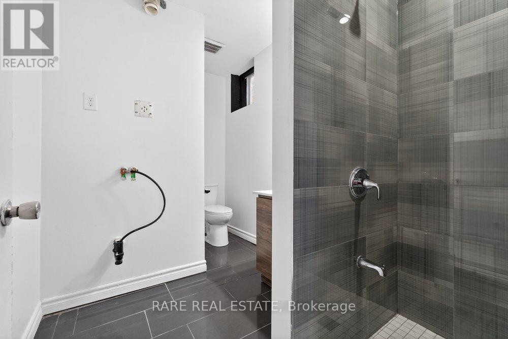 Front Unit - 488 Oakwood Avenue, Toronto, Ontario  M6E 2W7 - Photo 14 - C12765204