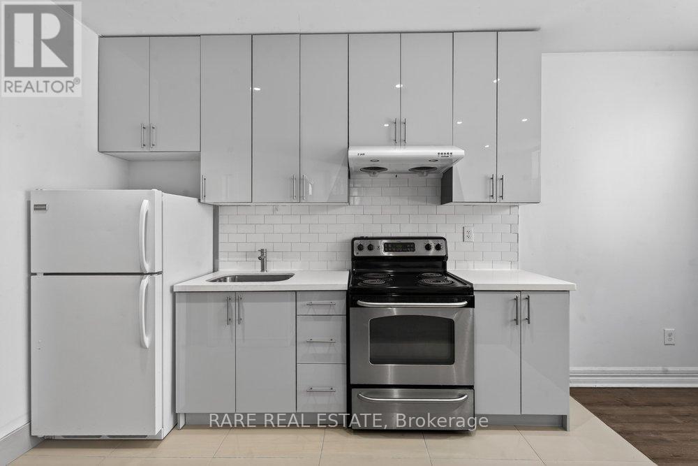 Front Unit - 488 Oakwood Avenue, Toronto, Ontario  M6E 2W7 - Photo 6 - C12765204