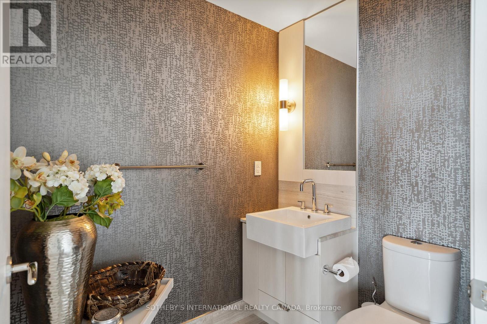 3803 - 88 Blue Jays Way, Toronto, Ontario  M5V 0L7 - Photo 22 - C12765304