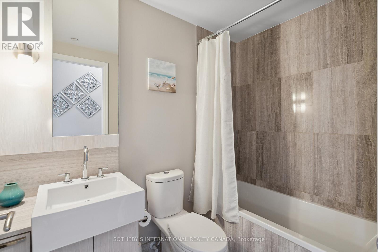 3803 - 88 Blue Jays Way, Toronto, Ontario  M5V 0L7 - Photo 33 - C12765304