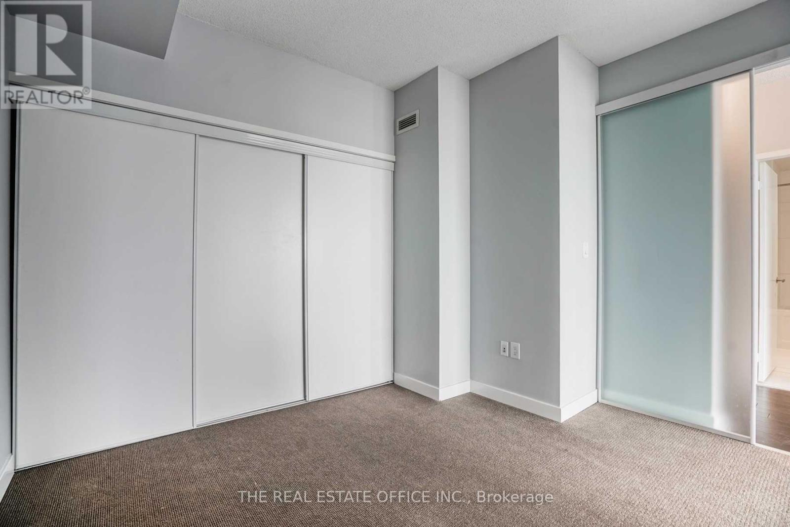 743 - 8 Telegram Mews, Toronto, Ontario  M5V 3Z5 - Photo 7 - C12765310