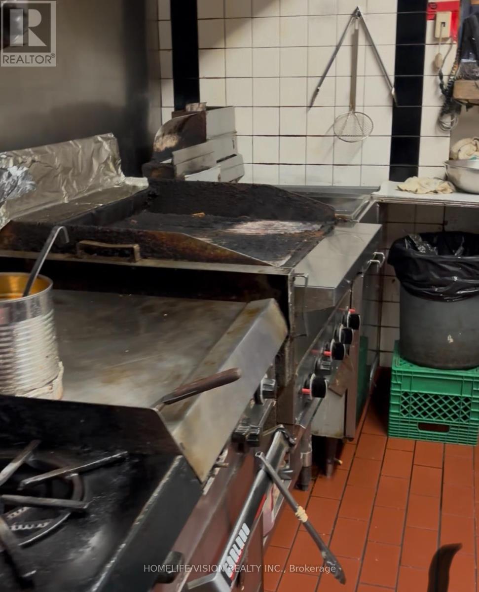 164 The Esplanade Avenue, Toronto, Ontario  M5A 4H2 - Photo 3 - C12765396