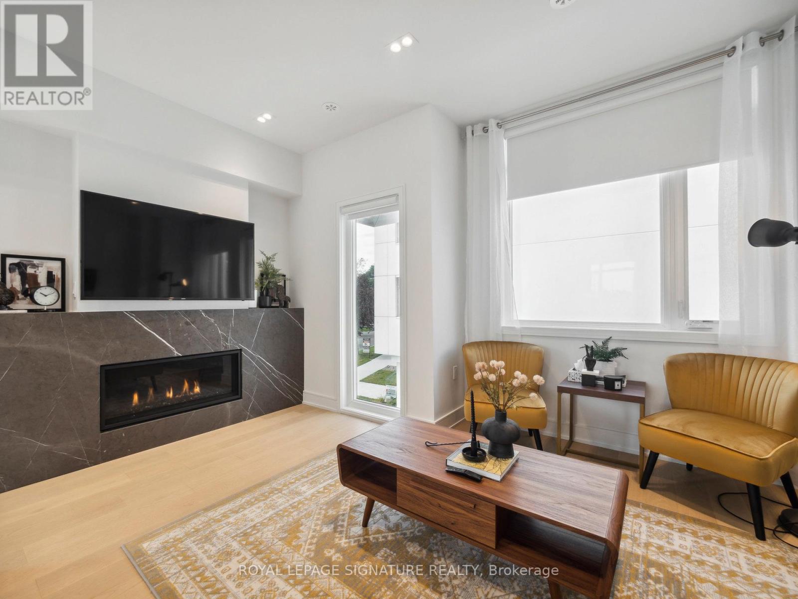 1 Flax Field Lane, Toronto, Ontario  M2N 0L5 - Photo 12 - C12765422