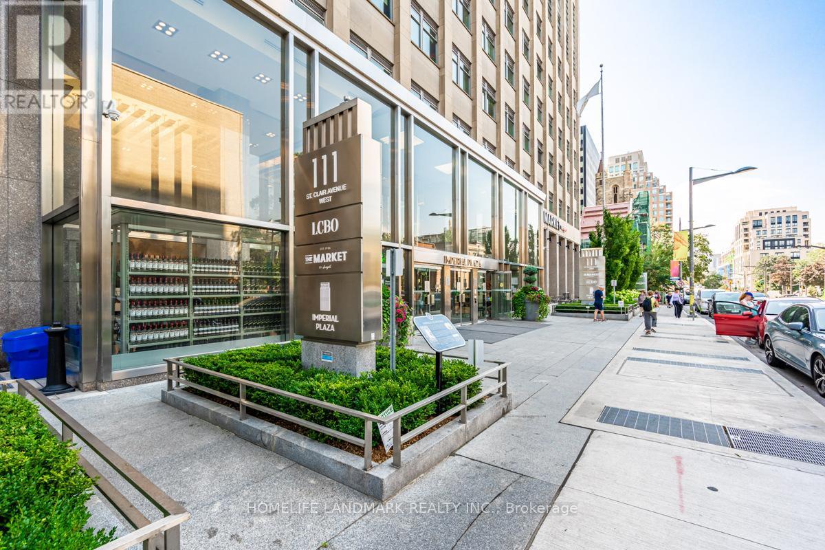 1120 - 111 St Clair Avenue W, Toronto, Ontario  M4V 1N5 - Photo 3 - C12765428