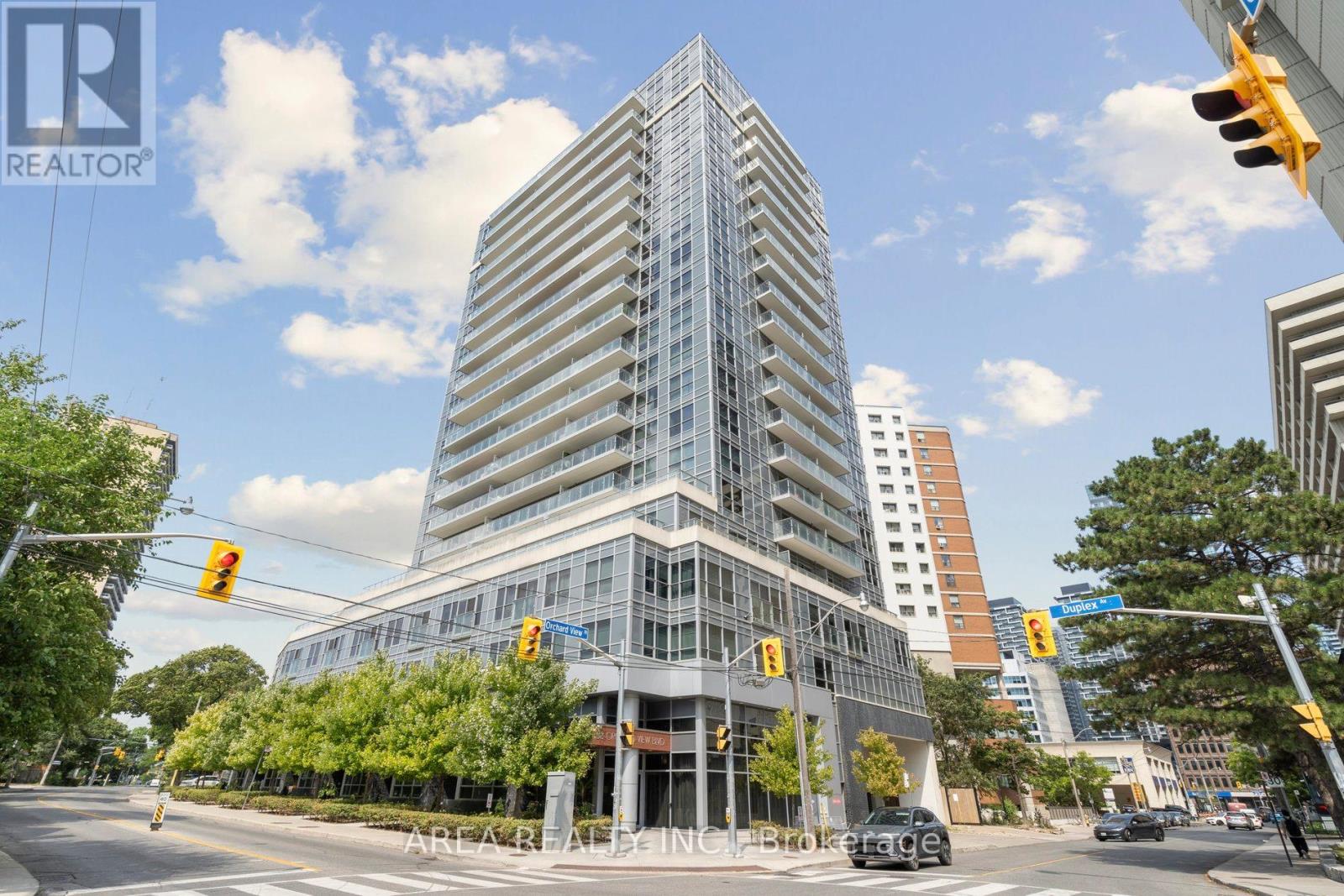 1910 - 58 ORCHARD VIEW BOULEVARD, Toronto, Ontario