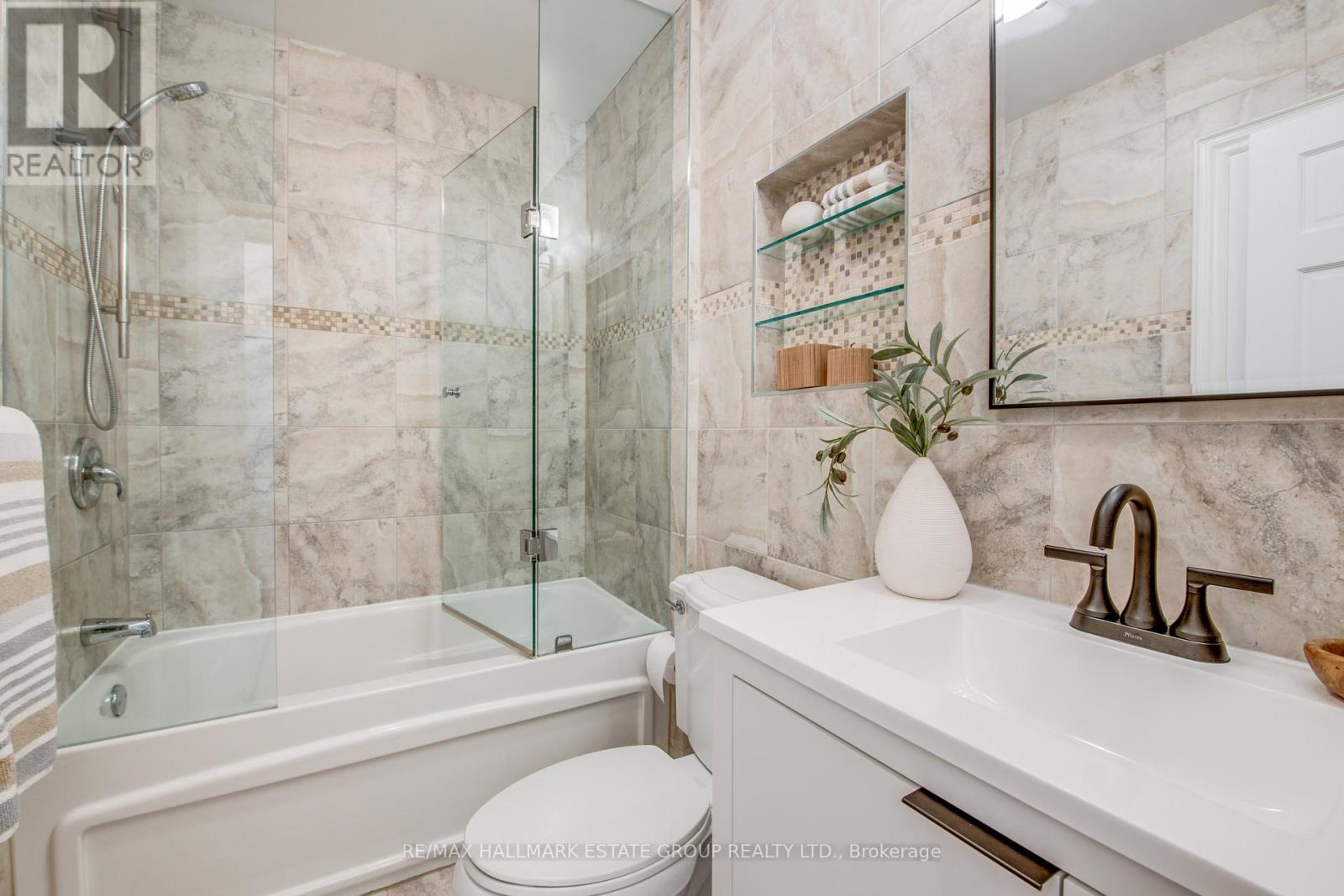 418 Jones Avenue, Toronto, Ontario  M4J 3G3 - Photo 19 - E12765258